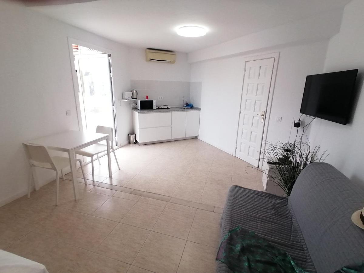 Small Studio, 50 M Front Of The Ocean & Free Wifi Playa Fanabe Ngoại thất bức ảnh