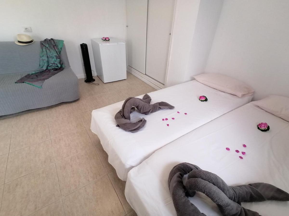 Small Studio, 50 M Front Of The Ocean & Free Wifi Playa Fanabe Ngoại thất bức ảnh