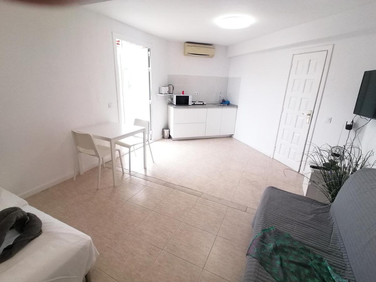 Small Studio, 50 M Front Of The Ocean & Free Wifi Playa Fanabe Ngoại thất bức ảnh