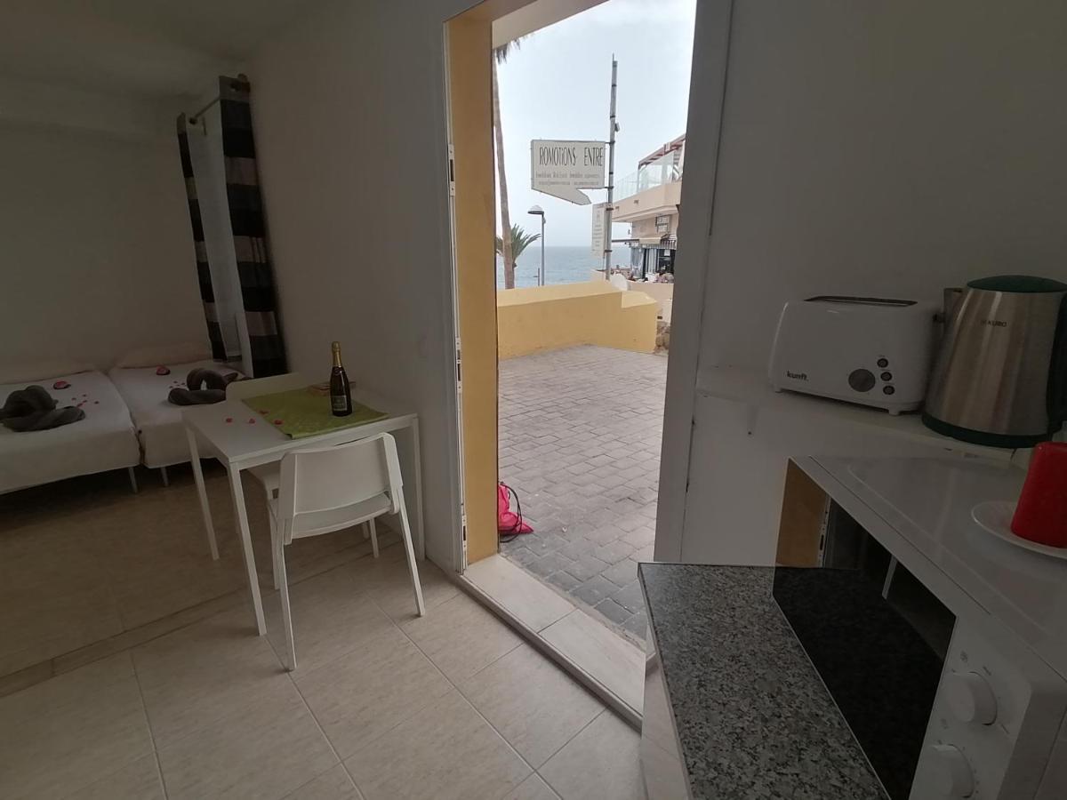 Small Studio, 50 M Front Of The Ocean & Free Wifi Playa Fanabe Ngoại thất bức ảnh